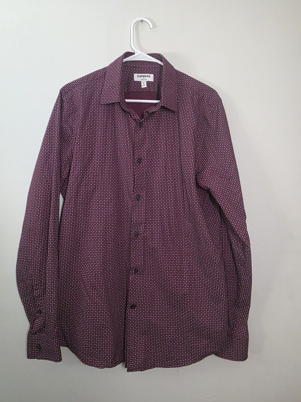 Express Men’s Maroon Micro-Pattern Button-Up Shirt Size L